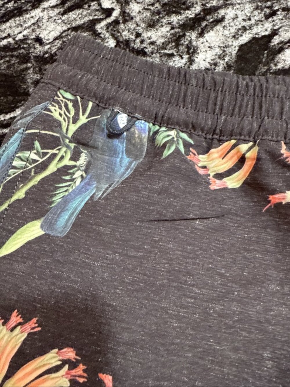 Roark Shorey  16” Elastic Waist Trunks Tui Floral Black Mens XL NWT RB425 $66 - Picture 5 of 9